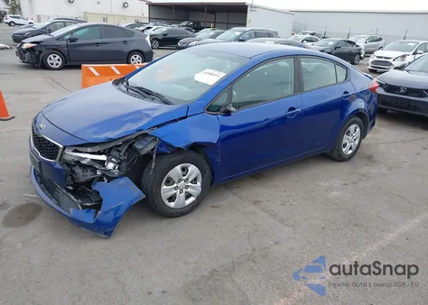 2017 Kia Forte Lx z USA, uszkodzony, nr VIN 3KPFK4A75HE098114
